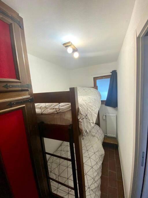 Cozy Apartment Near The Slopes Бройл-Червиня Екстериор снимка